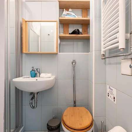 Bpr Castle Hill With Garden بودابست