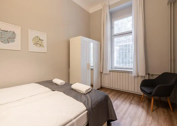 Bpr Castle Hill With Garden * 布达佩斯