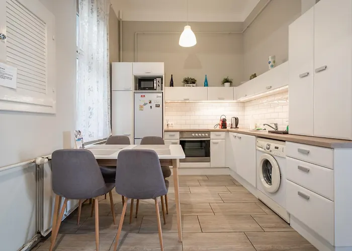 Bpr Castle Hill With Garden *