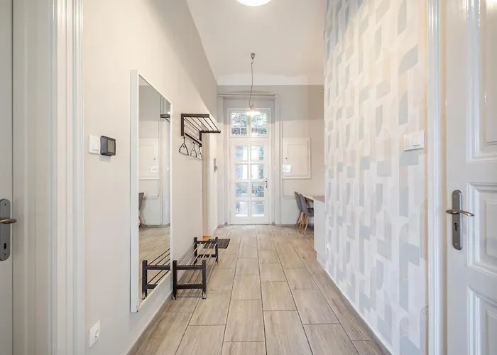 Apartament Bpr Castle Hill With Garden